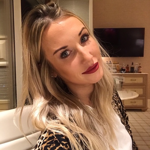 Meet your Posher, Rachel - Picture 1 of 1